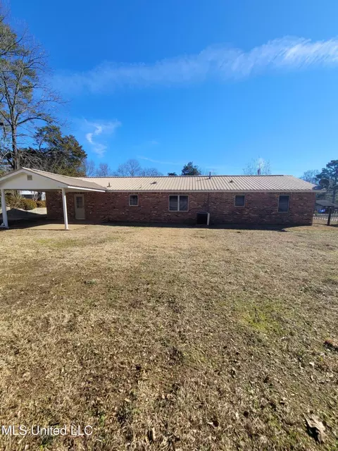 205 Jackson Ave, Carthage, MS 39051 photo 4