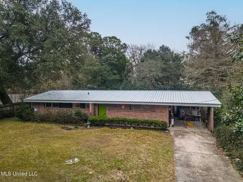 6000 Ridge Rd, Ocean Springs, MS 39564