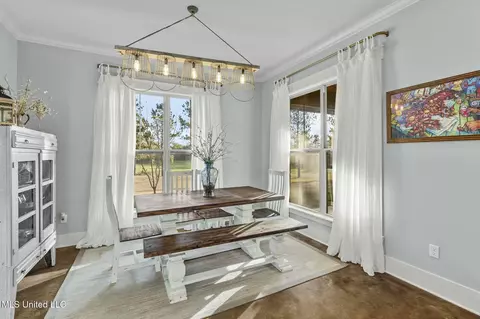 Dining - 157 Bella Fleur Dr, Florence, MS 39073 photo 1 of 2