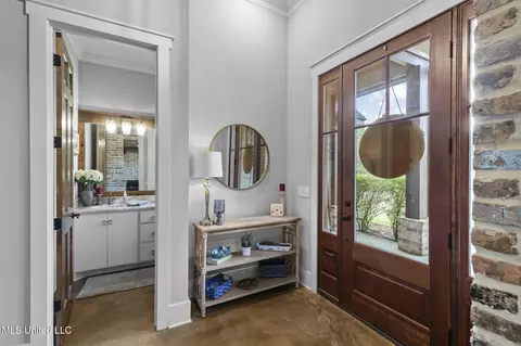 Entry Way - 157 Bella Fleur Dr, Florence, MS 39073 photo 2 of 10