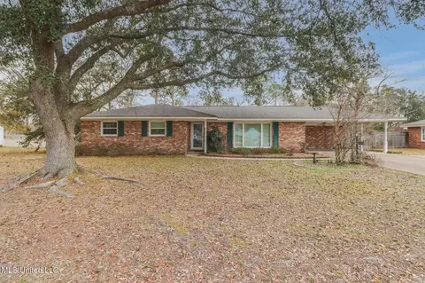 50 52nd St, Gulfport, MS 39507