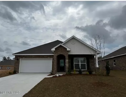 17806 Kelso Dr, D'iberville, MS 39540