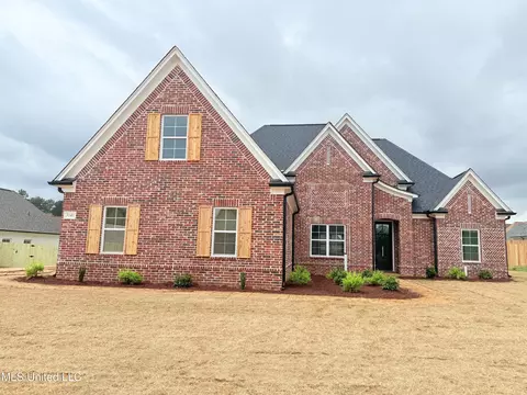 3141 Winterwood Dr, Hernando, MS 38632