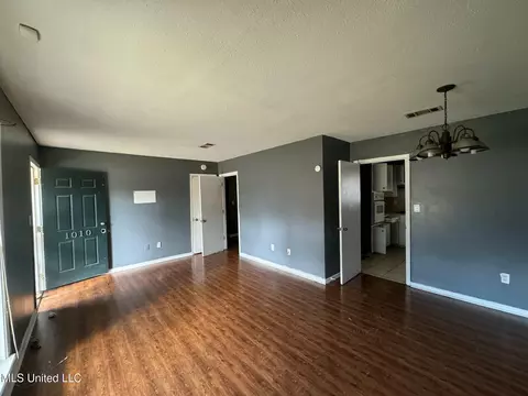 1010 Branch St, Jackson, MS 39212 photo 3