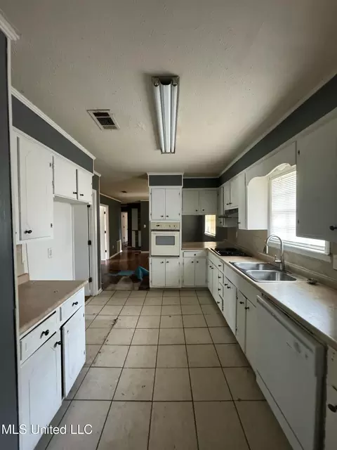 1010 Branch St, Jackson, MS 39212 photo 5