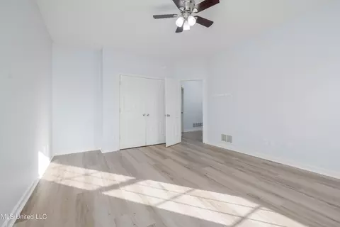 Bedroom - 3160 Grand Oaks Dr, Hernando, MS 38632 photo 3 of 6