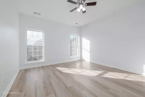 Bedroom - 3160 Grand Oaks Dr, Hernando, MS 38632 photo 2 of 6