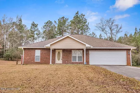 40 Tall Pine Dr, Wiggins, MS 39577