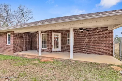 40 Tall Pine Dr, Wiggins, MS 39577 photo 5