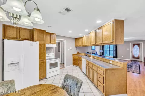 40 Tall Pine Dr, Wiggins, MS 39577 photo 8