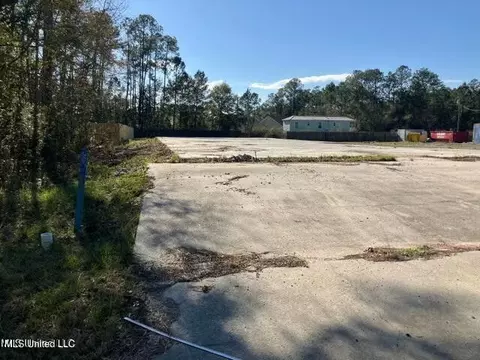 2225 Kiln Waveland Cutoff Rd, Waveland, MS 39576