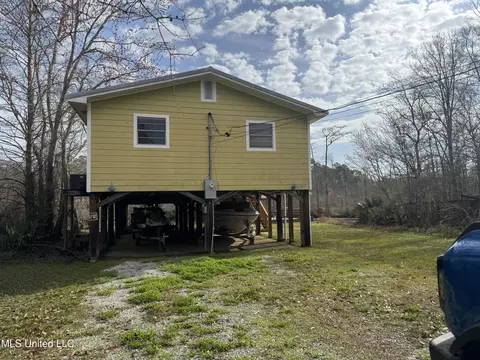 Exterior - 9018 Riverlodge Dr, Moss Point, MS 39562 photo 6 of 6