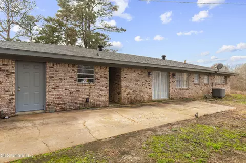 1002 Hillsboro Vfw Rd, Forest, MS 39074 photo 6