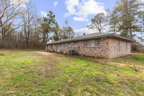 1002 Hillsboro Vfw Rd, Forest, MS 39074 photo 9