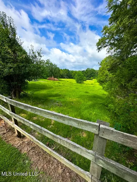 Deer Ridge Road, Madison, MS 39110