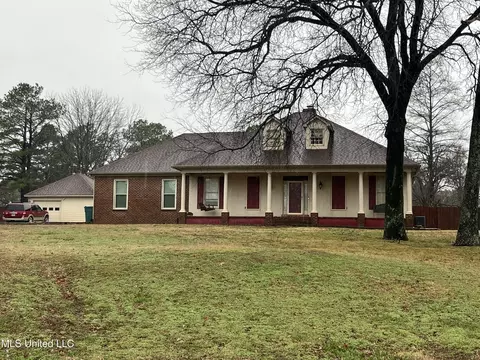 7765 Whitten Point Cv, Olive Branch, MS 38654