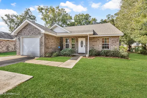 193 Kenmore Ave, Biloxi, MS 39531