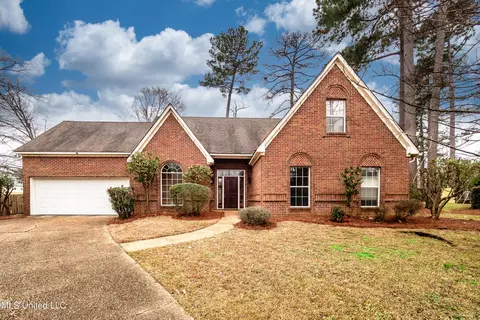 400 Autumn Creek Dr, Ridgeland, MS 39157