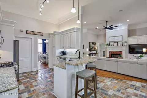 306 Cornerstone Dr, Brandon, MS 39042 photo 12