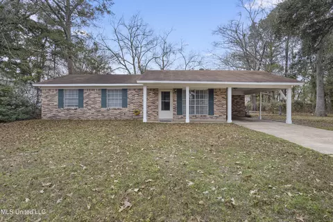 107 Evergreen Dr, D'iberville, MS 39540
