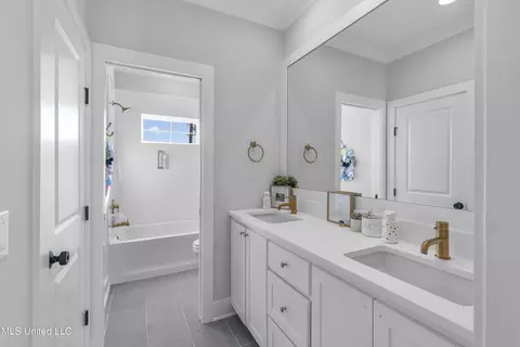 Bath - 136 Paylors Way, Madison, MS 39110 photo 2 of 3