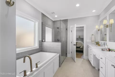 Bath - 136 Paylors Way, Madison, MS 39110 photo 1 of 3