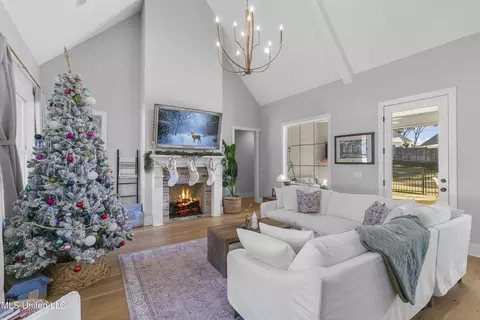 Living - 136 Paylors Way, Madison, MS 39110 photo 1 of 1