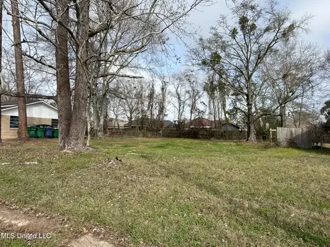 7104 Melon Dr, Biloxi, MS 39532 photo 3