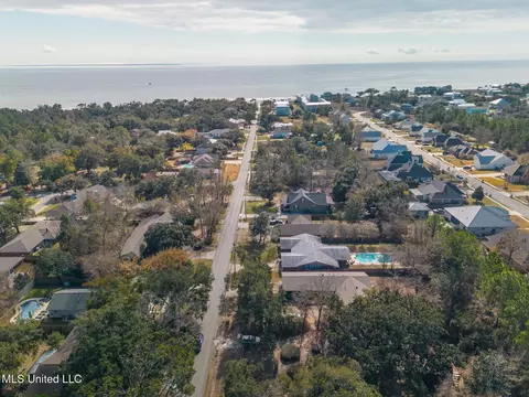 124 S Lang Ave, Long Beach, MS 39560 photo 10