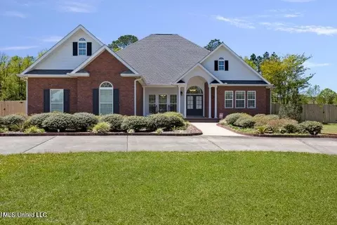 8504 Julia Dr, Vancleave, MS 39565