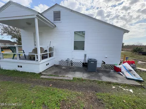 171 Orchid St, Biloxi, MS 39531