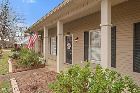 557 Brookstone Cir, Madison, MS 39110 photo 4