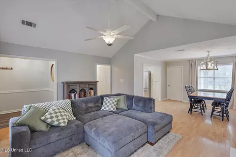 557 Brookstone Cir, Madison, MS 39110 photo 9