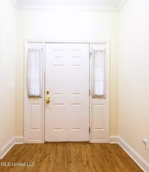 Entry Way - 27 Old Bridge Cove Cv, Byram, MS 39272 photo 1 of 2