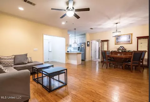 Living - 27 Old Bridge Cove Cv, Byram, MS 39272 photo 3 of 3