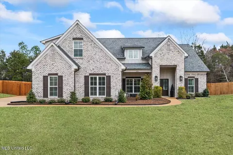 3238 Grayson Creek Dr, Southaven, MS 38672