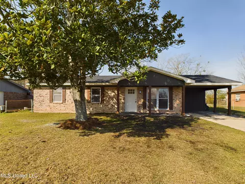 322 Barkwood Cir, D'iberville, MS 39540