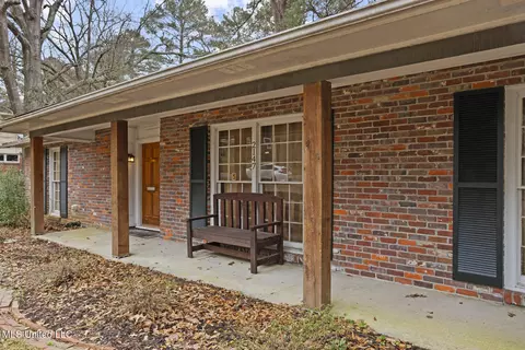 2147 Southwood Rd, Jackson, MS 39211 photo 4