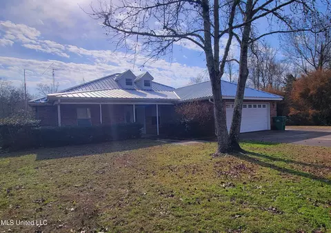2379 Coelho Way, Diamondhead, MS 39525