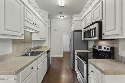 517 Glensview Dr, Brandon, MS 39047 photo 9