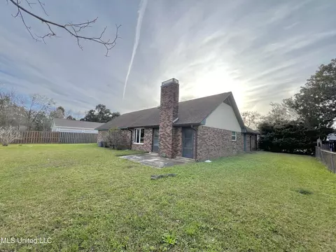Exterior - 116 Royal Dr, Long Beach, MS 39560 photo 5 of 5