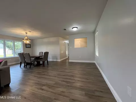 Living - 116 Royal Dr, Long Beach, MS 39560 photo 2 of 2