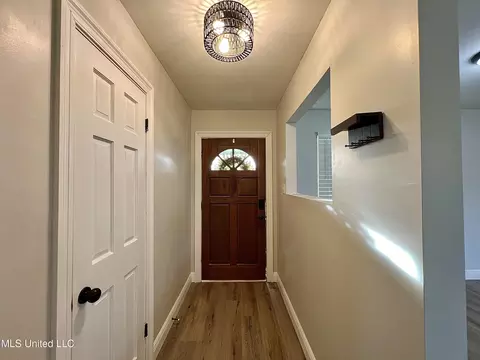 Entry Way - 116 Royal Dr, Long Beach, MS 39560 photo 1 of 1
