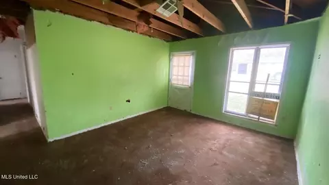 Other - 922 Linden Dr, Kosciusko, MS 39090 photo 2 of 7
