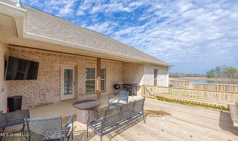 222 Chartleigh Cir, Canton, MS 39046 photo 7