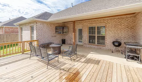 222 Chartleigh Cir, Canton, MS 39046 photo 6