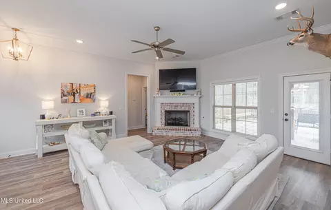 222 Chartleigh Cir, Canton, MS 39046 photo 12
