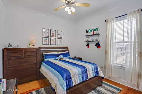 Bedroom - 513 Forest Glen Ln, Brandon, MS 39047 photo 6 of 7