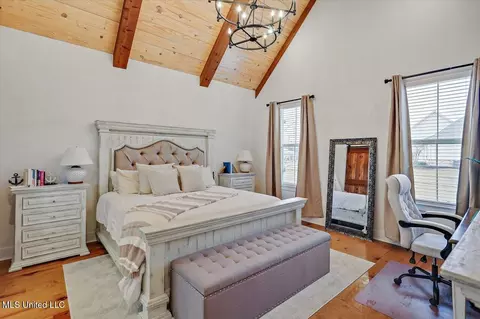 Bedroom - 513 Forest Glen Ln, Brandon, MS 39047 photo 2 of 7