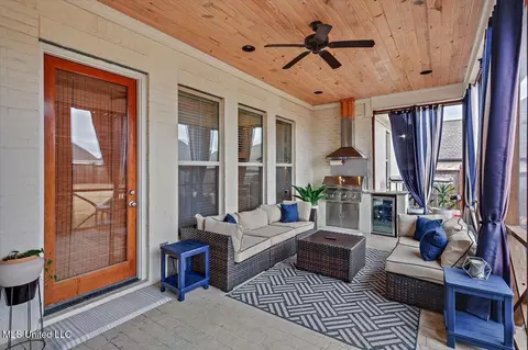 Exterior - 513 Forest Glen Ln, Brandon, MS 39047 photo 7 of 11